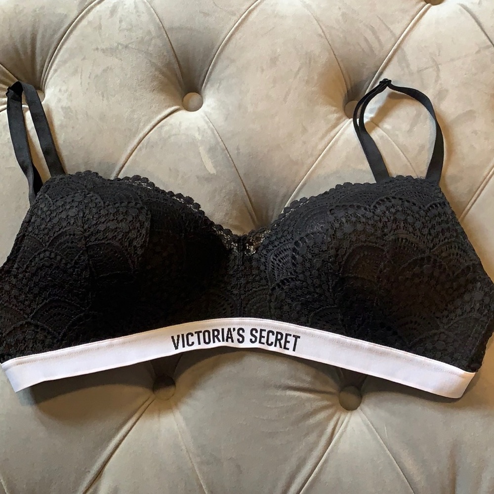 VS wireless bra, size 34D